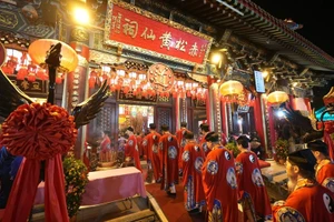 Hong Kong rộn ràng đón Tết Nguyên đán với nghi lễ và ước nguyện