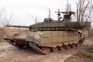 Xe tăng chiến đấu chủ lực T-90MS. Ảnh: TASS