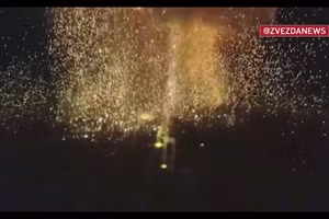 Xe tải chở đạn nổ tung rực sáng sau đòn đánh từ UAV