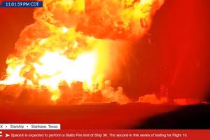 Khoảnh khắc tên lửa SpaceX nổ tung khi thử nghiệm