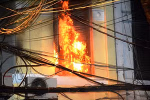 Cháy thiết bị điện do quá tải nguyên nhân hàng đầu gây hỏa hoạn vào mùa hè nắng nóng.