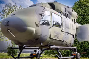 Trực thăng tự hành U145 đỗ trên bề mặt nhựa đường. Ảnh: Airbus