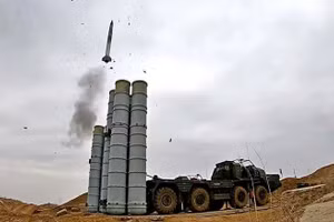 Ấn Độ ca ngợi hiệu suất của hệ thống S-400 Triumph của Nga, đóng vai trò chính trong việc bảo vệ lãnh thổ Ấn Độ trong Chiến dịch Sindoor chống lại Pakistan.