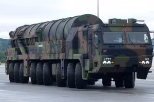 Tên lửa ‘quái vật’ Hyunmoo-5 với đầu đạn 8 tấn sắp chính thức trực chiến