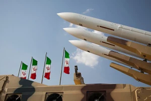 Tên lửa Iran.