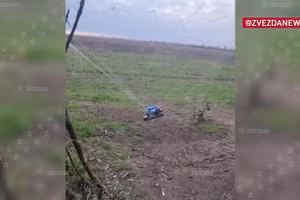 Video lính dù tóm gọn UAV bằng lưới