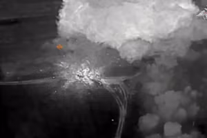 Khoảnh khắc Iskander thiêu rụi HIMARS ở Sumy