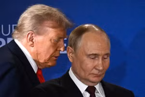 Tổng thống Mỹ Donald Trump và người đồng cấp Nga Vladimir Putin.