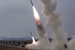 Triều Tiên hé lộ chuỗi thử nghiệm vũ khí mới và phản ứng Hàn Quốc