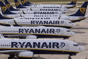 Eo Hormuz đóng cửa, hãng bay lớn châu Âu tính hủy hàng loạt chuyến