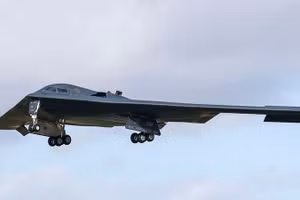 Máy bay ném bom tàng hình B-2.