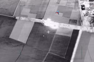 Khoảnh khắc Iskander-M xóa sổ hoàn toàn điểm phóng gồm 25 UAV