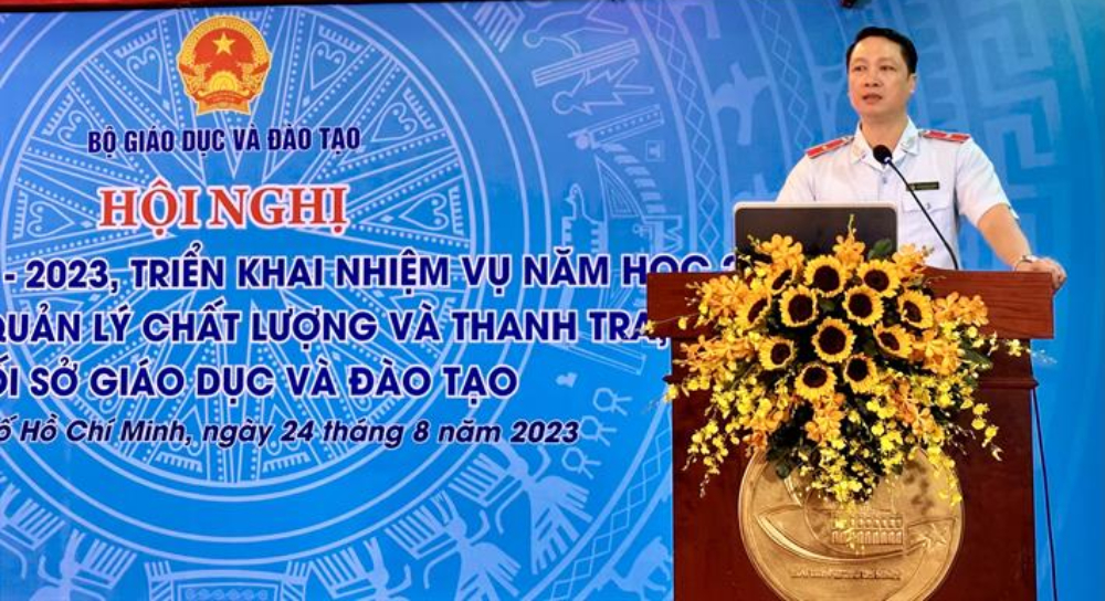 Chánh Thanh tra Bộ GD&ĐT Nguyễn Đức Cường báo cáo tại Hội nghị. Ảnh: Bộ GD&ĐT