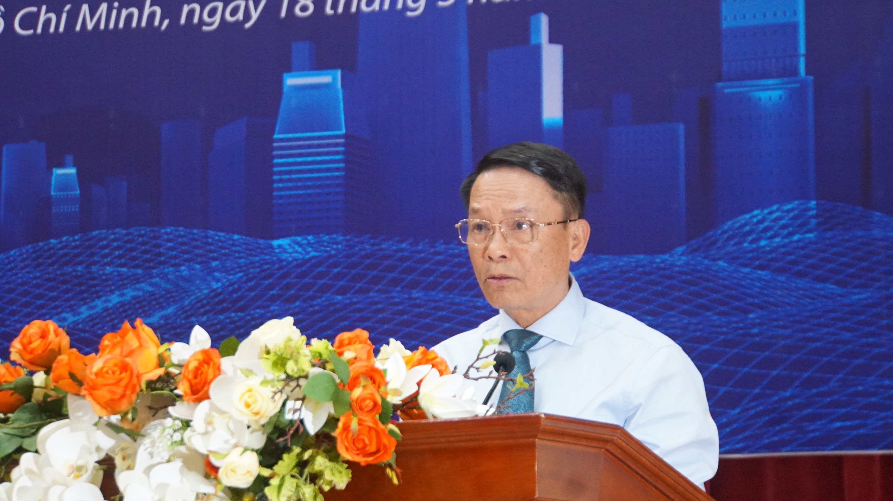 Ông Nguyễn Đức Lợi, Phó Chủ tịch Thường trực Hội Nhà báo Việt Nam phát biểu tại Hội nghị Sơ kết Quyết định 558. (Ảnh: Mạnh Tùng) Ông Nguyễn Đức Lợi, Phó Chủ tịch Thường trực Hội Nhà báo Việt Nam phát biểu tại Hội nghị Sơ kết Quyết định 558. (Ảnh: Mạnh Tùng)