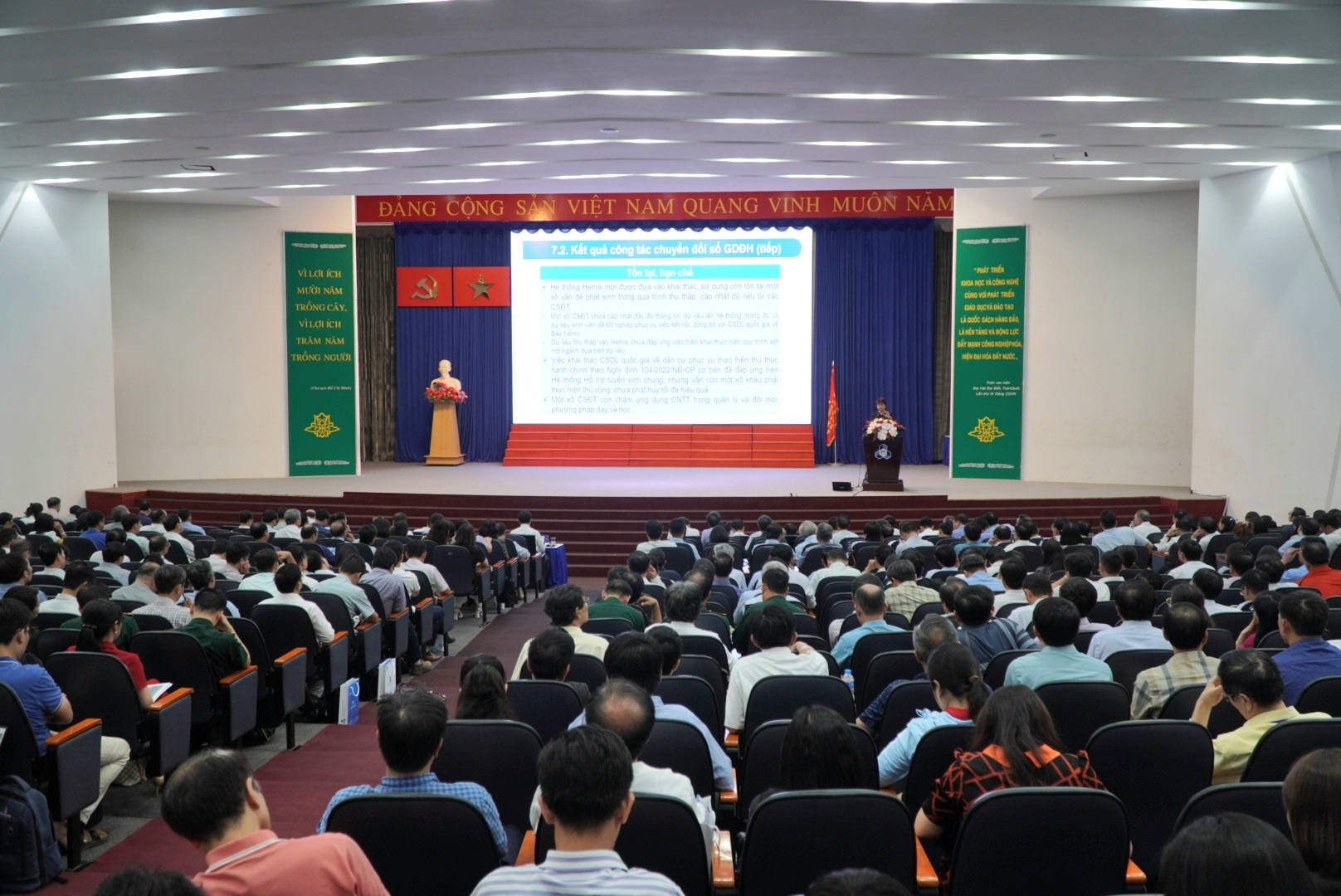 Toàn cảnh Hội nghị diễn ra tại Trường ĐH Bách khoa, ĐH Quốc gia TPHCM. Ảnh: Nguyễn Nhật Toàn cảnh Hội nghị diễn ra tại Trường ĐH Bách khoa, ĐH Quốc gia TPHCM. Ảnh: Nguyễn Nhật