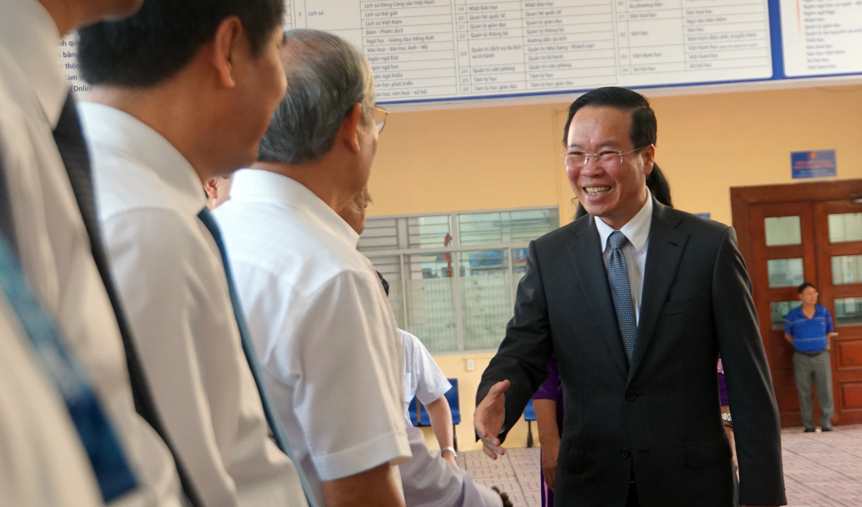 Chủ tịch nước Võ Văn Thưởng thăm và làm việc việc tại Trường Đại học Khoa học Xã hội và Nhân văn, Đại học Quốc gia TPHCM. Ảnh: Mạnh Tùng