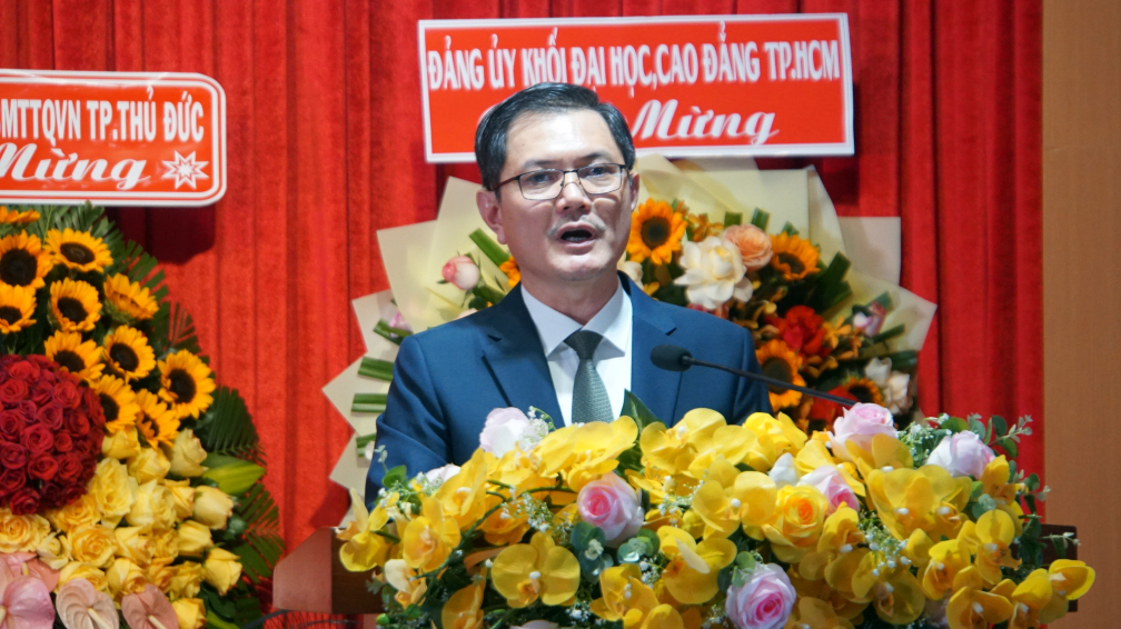 Trao quyết định công nhận Hiệu trưởng Trường Đại học Nông Lâm TPHCM ảnh 4