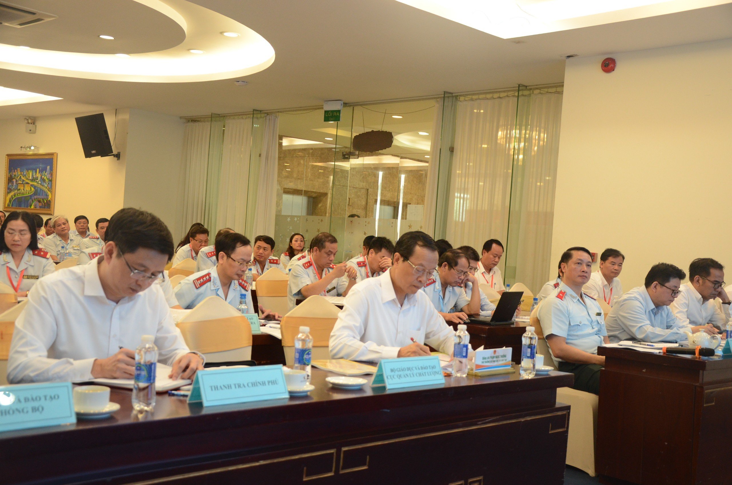 Toàn cảnh phiên họp chuyên đề tại hội nghị diễn ra sáng 24/8. Ảnh: Lê Anh