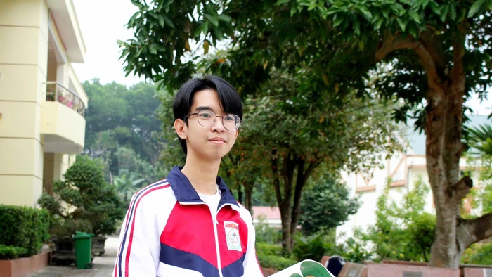 Em Nguyễn Hoàng Nam (trường THPT Võ Nhai, tỉnh Thái Nguyên) vừa xuất sắc đoạt giải Học sinh giỏi quốc gia môn Tiếng Anh.