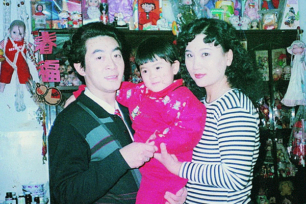 Cuộc hôn nhân trái ngược của hai mỹ nhân đẹp nhất Tây Du Ký ảnh 8 2 my nhan dep nhat tay du ky va hon nhan trai nguoc, cac con luon tu hao ve me - 9