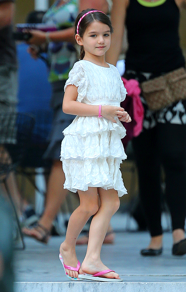 Suri Cruise: Từ công chúa Hollywood đến “cô bé nông thôn” thiếu vắng tình cha ảnh 3 Suri Cruise: Từ công chúa Hollywood đến “cô bé nông thôn” thiếu vắng tình cha ảnh 3