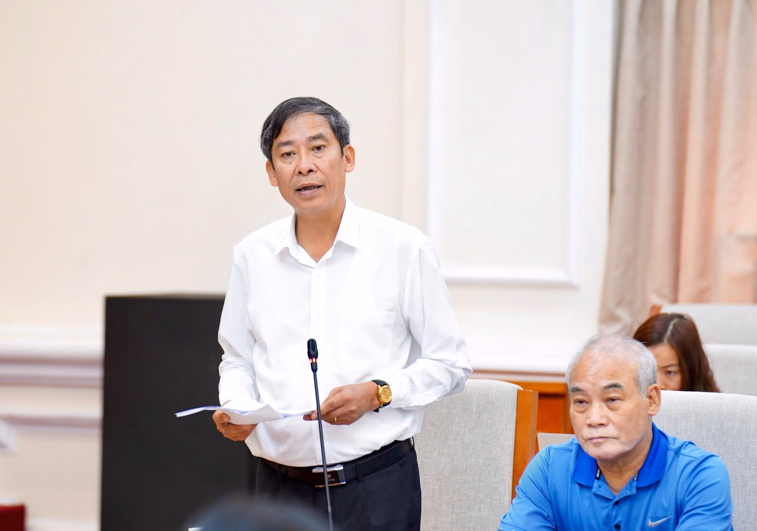 hop ve luat nha giao.jpg