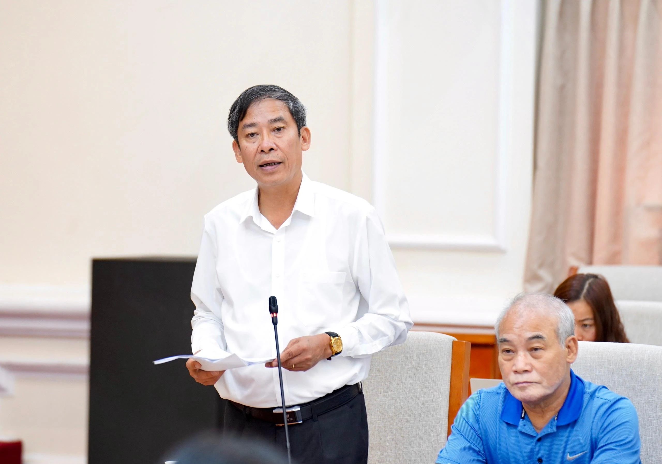 hop ve luat nha giao.jpg