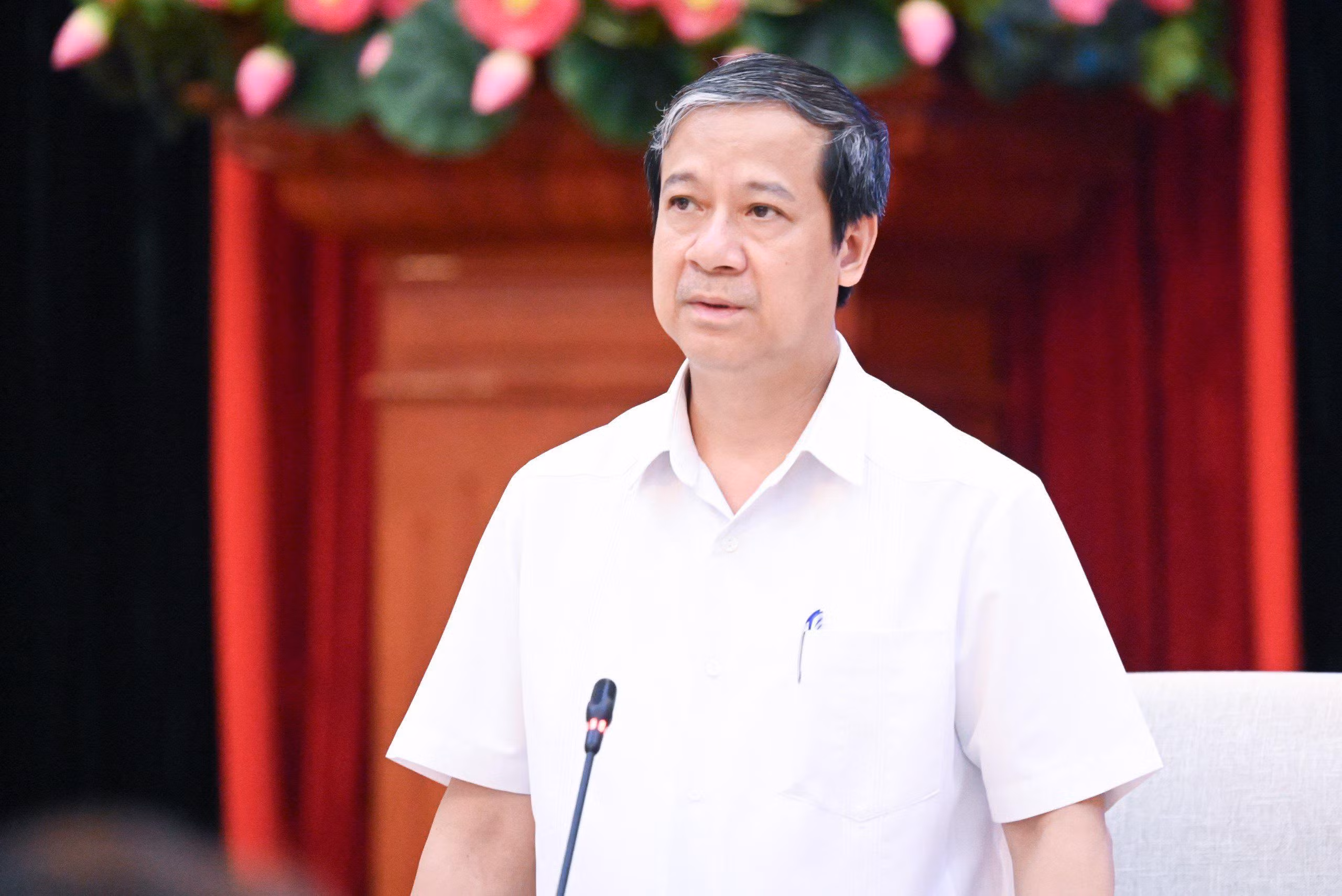 hoi nghi phap che 1.jpg