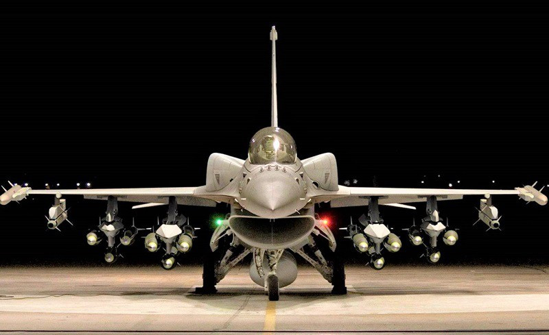 Quyết định hiện đại hóa không quân được Hy Lạp đưa ra do sức mạnh quân sự của Thổ Nhĩ Kỳ đang tăng lên, nước này đang tích cực phát triển máy bay không người lái, radar AESA và hàng không. 2-akva.jpg