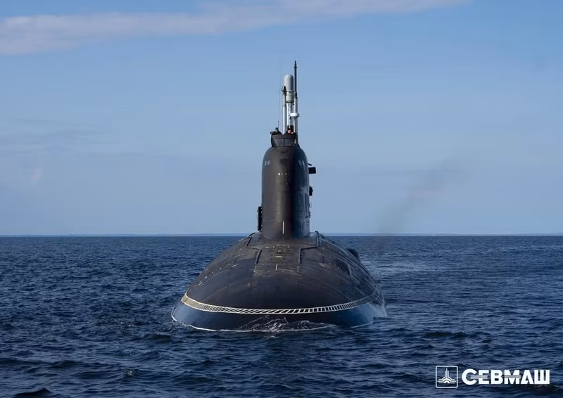"Nói một cách đơn giản, tàu ngầm Yasen-M hoàn toàn vượt trội so với những chiến hạm của Hải quân Hoa Kỳ và các đồng minh NATO". bobgub2kjsvb1.jpg