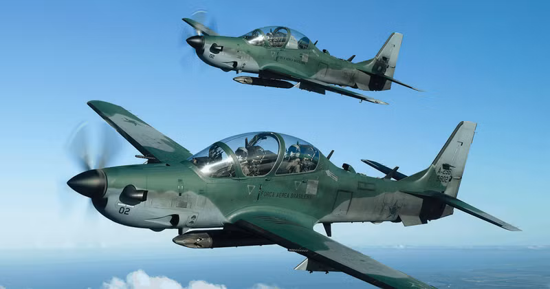 Phát biểu trước Ủy ban Quốc phòng Thượng viện, Bộ trưởng Quốc phòng Castandebat cho biết, sự xuất hiện của các máy bay Super Tucano sẽ giúp tăng cường khả năng bảo vệ biên giới quốc gia. O235brazets-oblozhky.png