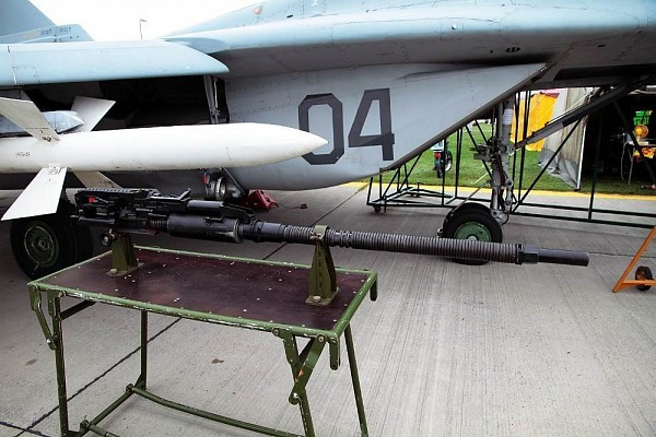 Tập đoàn Kalashnikov thông báo rằng họ đã hoàn thành tất cả các đơn đặt hàng pháo hàng không 30 mm GSh-301 theo hợp đồng dự kiến giao năm 2025 và đã bắt đầu triển khai chương trình sản xuất năm 2026. otr-gun-gsh-301-m01.jpg