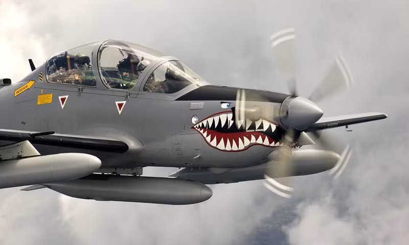 Dòng phi cơ cánh quạt này được nhận xét là khá tin cậy, chi phí vận hành rẻ, trong khi sử dụng được nhiều loại vũ khí không đối đất thuộc hàng tối tân nhất hiện nay. 1355976406_3.jpg