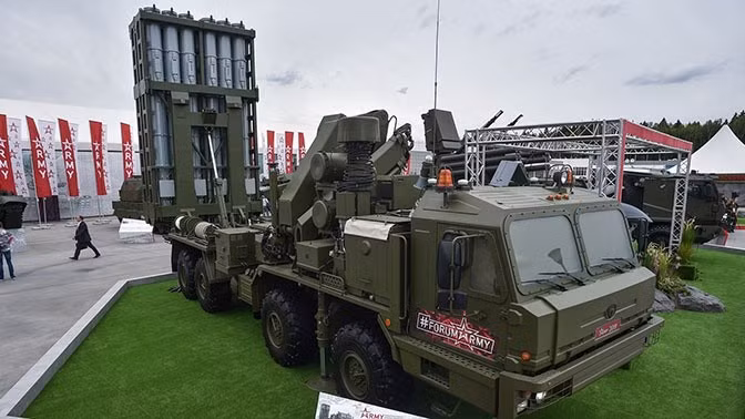 S-350 với tên lửa 9M96 đã phát huy tác dụng rất tốt trong việc chống lại các mục tiêu bay thấp có kích thước nhỏ như tên lửa hành trình và máy bay không người lái cảm tử. 7480b52c83a24511963cbf25bd2375cd-unjr.jpg