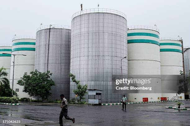 Trong vài tháng qua, Ấn Độ đã theo đuổi một chính sách tế nhị, vừa duy trì quyền tiếp cận dầu Nga giá rẻ, vừa ngăn chặn sự xấu đi trong quan hệ với Hoa Kỳ và Liên minh châu Âu. gettyimages-171042623-612x612.jpg