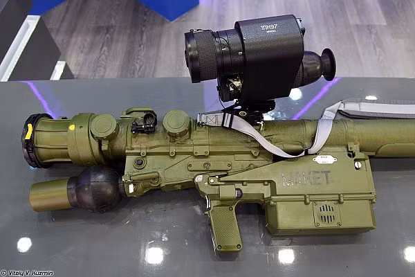 Verba cho phép tấn công các mục tiêu trên không bao gồm máy bay, trực thăng, máy bay không người lái và tên lửa hành trình, tên lửa có khả năng vươn tới cự ly hơn 6 km và độ cao trên 4,5 km. ad-manpads-verba-p03.jpg