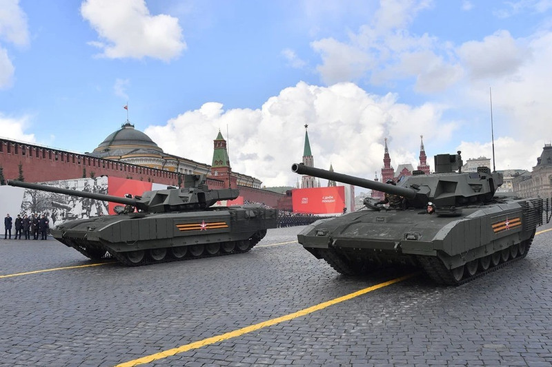 Xe tăng T-14 Armata của Nga có thể được tóm tắt trong một từ: "thất bại" - ông Jack Buckby, một chuyên gia viết bài cho tạp chí 19FortyFive (1945) của Mỹ, đã chỉ trích phương tiện chiến đấu "đình đám" này. xe-tang.jpg