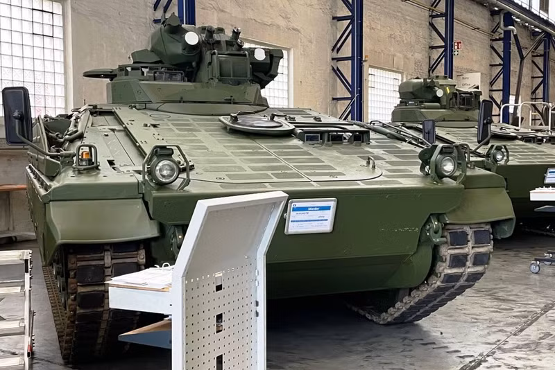 M113 được nâng cấp sẽ trải qua quá trình đại tu và hiện đại hóa sâu khi trang bị thêm giáp, động cơ mạnh hơn, module chiến đấu điều khiển từ xa với pháo 30 mm, cũng như hệ thống liên lạc và nhận thức tình huống mới. rheinmetall-marder-ukraine.jpg