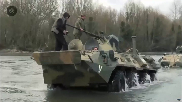 Ngoài ra xe bọc thép Athlete được trang bị hệ thống điều khiển hỏa lực pháo tự động Planshet-A, và một số phát triển mới khác cũng dự kiến sẽ được giới thiệu tới khách tham quan. 0.jpg