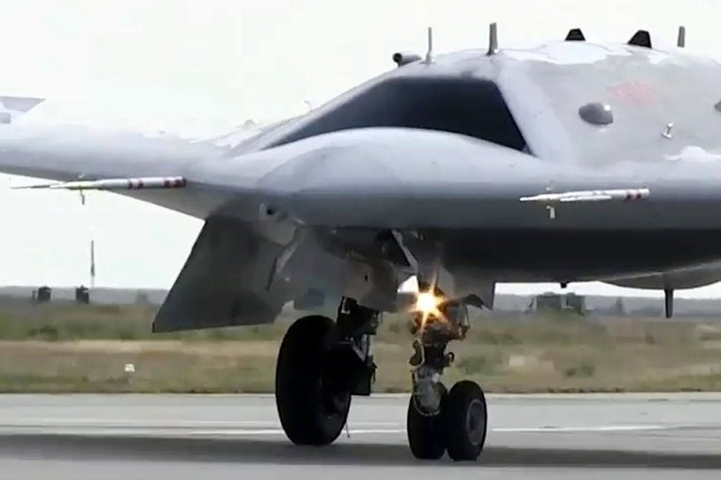 Tờ tạp chí chuyên ngành của Mỹ kết luận rằng chương trình phát triển máy bay không người lái chiến đấu tàng hình của Nga không thể bị bỏ qua hoặc đánh giá thấp. 3-d91da72e.jpg