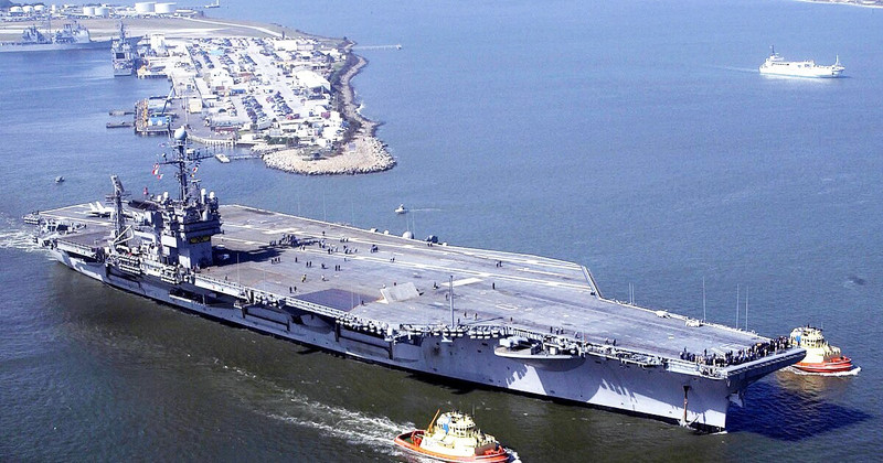 uss-john-f-kennedy-cv-67-departs-naval-station-mayport-on-11-november-2003-3718-4092.jpg