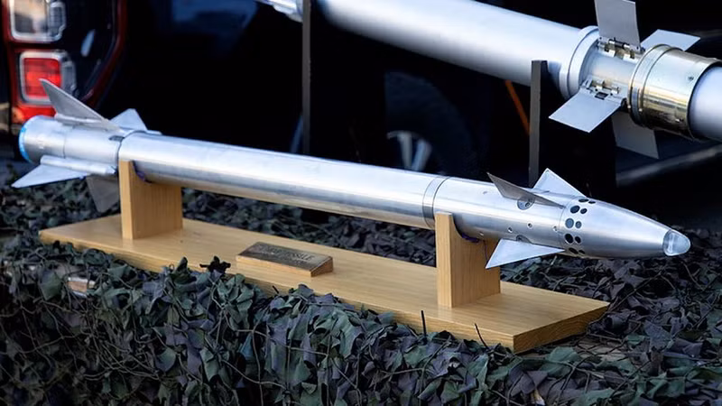 Tên lửa này ban đầu được thiết kế để tiêu diệt các mục tiêu trên không, nhưng nếu cần thiết, nó phá hủy được cả các phương tiện bọc thép hạng nhẹ nhờ động năng rất lớn và khả năng đâm xuyên cao. photo-1-17020034836731282378107.jpg