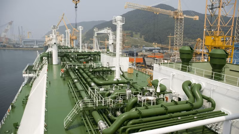 Chiếc tàu chở khí tự nhiên hóa lỏng (LNG) phá băng hạng băng đầu tiên do Nga chế tạo - tàu Alexey Kosygin, đã được bàn giao cho nhà khai thác Sovcomflot. news-1719360388.jpg