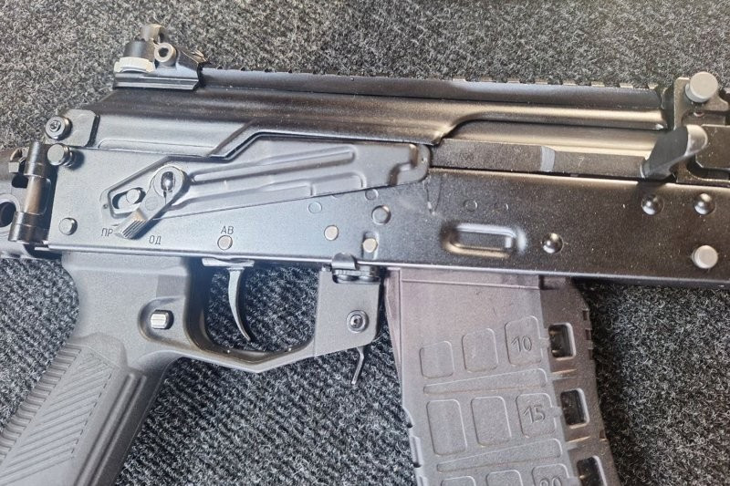 Đồng thời phiên bản mới khẳng định tính linh hoạt của nền tảng AK-12 và khả năng thích ứng với nhu cầu thực tế của người dùng trên chiến trường. photo-2025-05-14-13-55-47-e2f.jpg