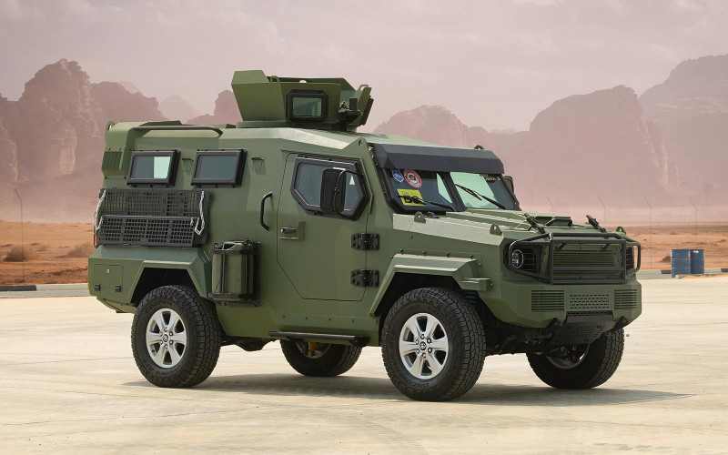 Hình ảnh về chiếc xe này sau đó đã được nhiều kênh tuyên truyền Telegram của Nga công bố. Xe bọc thép Cobra-LAMV sử dụng khung gầm Toyota Land Cruiser 200, có hai kiểu thân xe được biết đến - 3 cửa và 5 cửa. cobra21.jpg