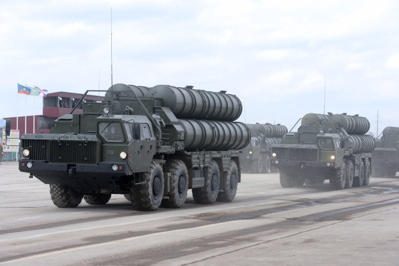 ria-3066128hr-1bf.jpg