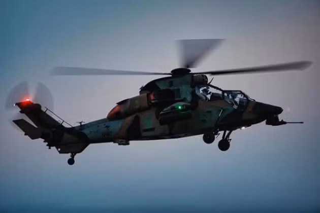 Những chiếc trực thăng châu Âu được thay thế bằng loại AH-64E Apache Guardian do Mỹ sản xuất. Trực thăng Tiger được trang bị pháo tự động 30 mm và nhiều loại tên lửa dẫn đường. 01-2307.jpg