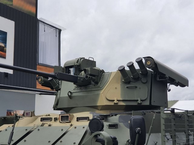 Giờ đây BTR-22 sẽ lần đầu tiên được giới thiệu ra nước ngoài. Theo kênh Telegram của Tập đoàn Công nghệ Nhà nước Rostec , mẫu xe mới này sẽ được trưng bày tại triển lãm quốc phòng và an ninh quốc tế World Defense Show 2026 ở Saudi Arabia. 00.jpg