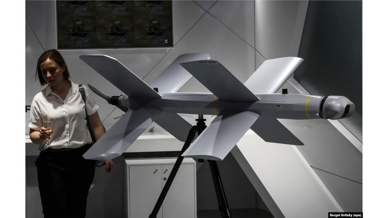 Mặc dù quy mô lớn, các cuộc tấn công tầm xa như vậy lại có chi phí thực hiện thấp, bởi vì máy bay không người lái rẻ hơn so với các loại đạn phòng không được sử dụng để tiêu diệt chúng. a2cba089-3354-4409-a4d6-83f5e4c34487-w1080-h608-b-s.jpg