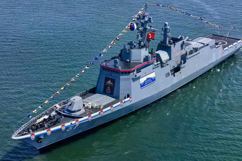 choi-hyon-class-5000-tonne-heavy-multi-purpose-guided-v0-w5ami2ii43xe1.jpg